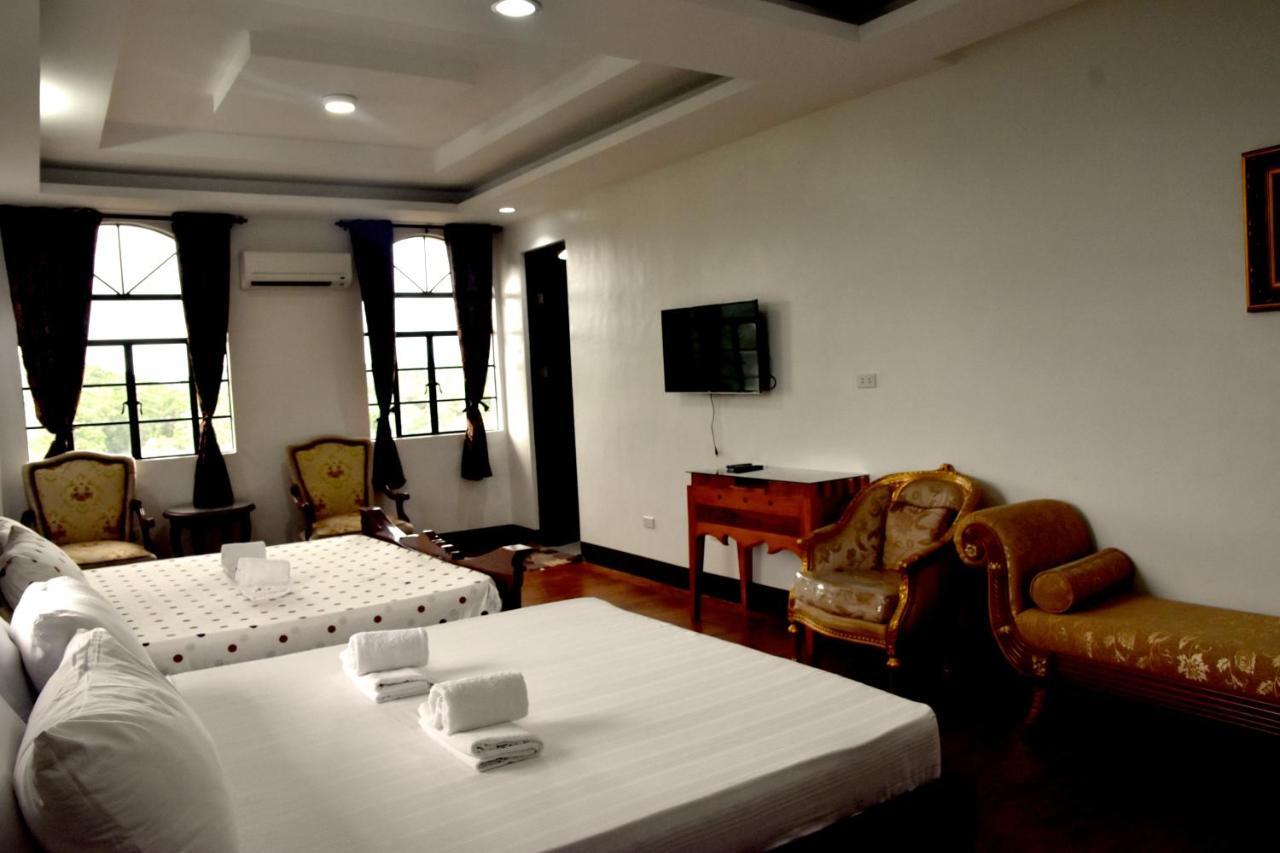 Isla De Oro Hotel Mamburao Exteriér fotografie