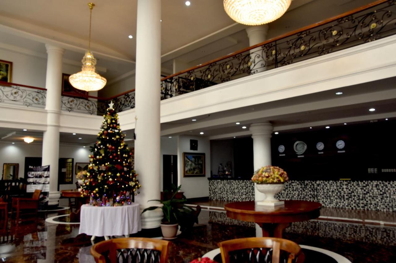 Isla De Oro Hotel Mamburao Exteriér fotografie