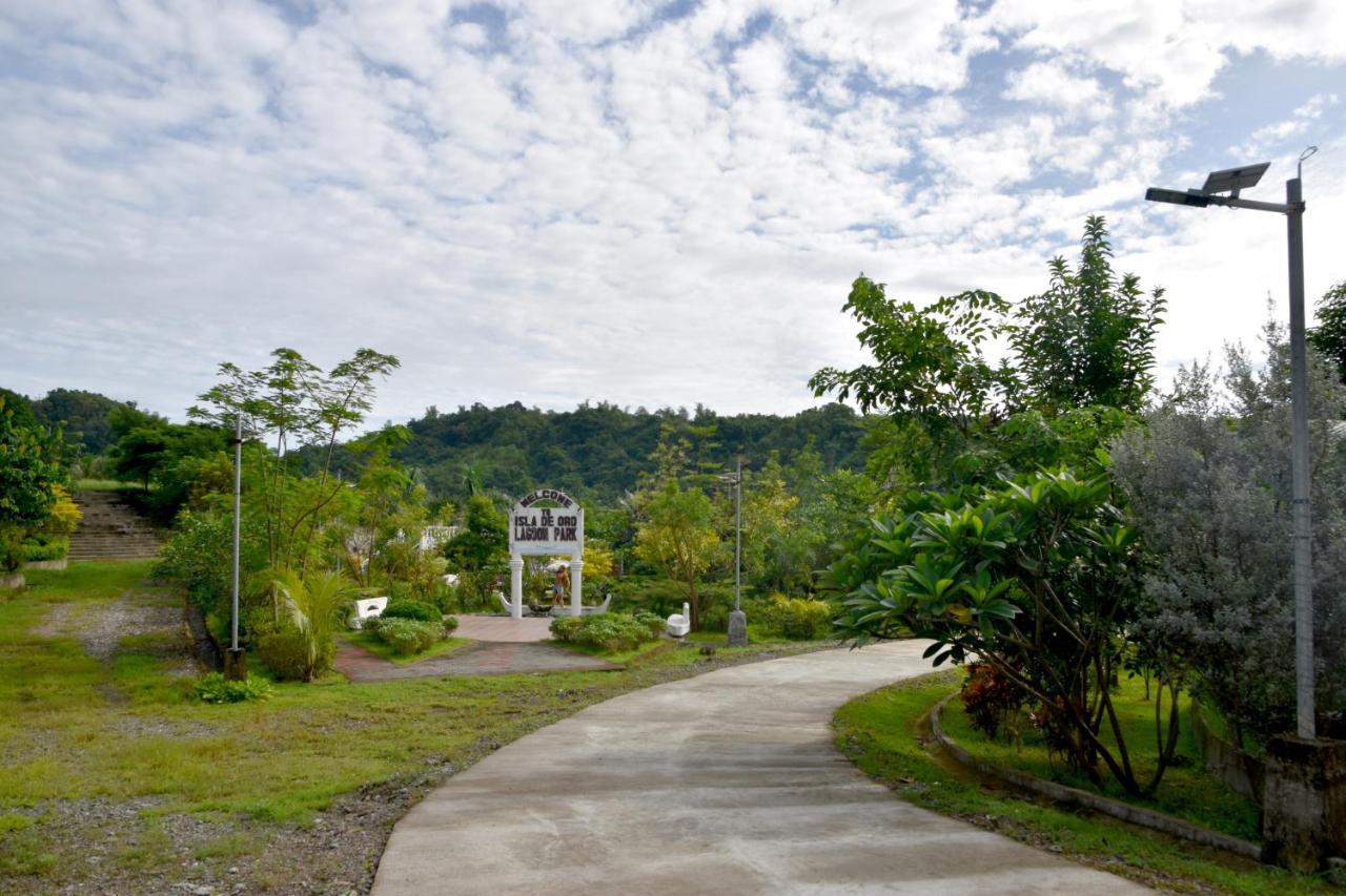 Isla De Oro Hotel Mamburao Exteriér fotografie
