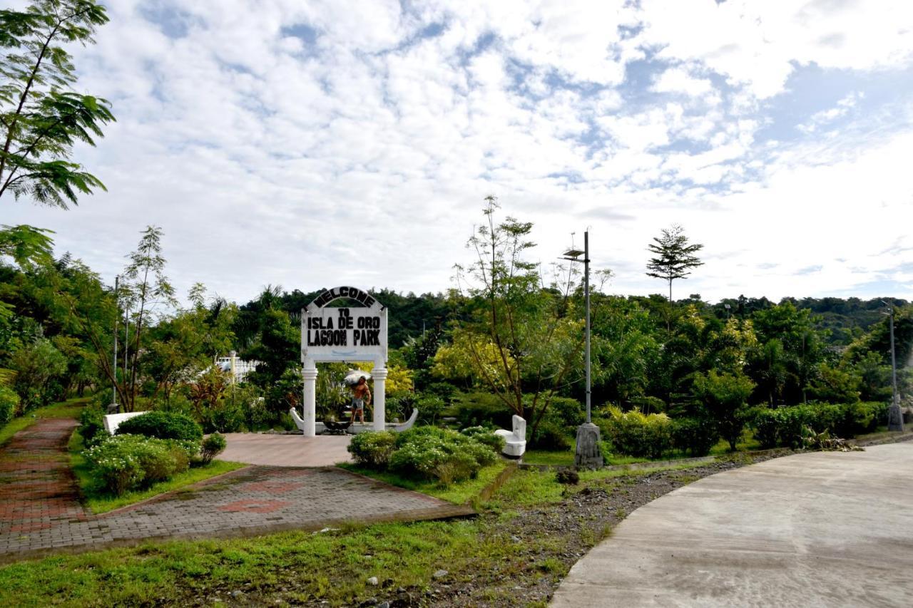 Isla De Oro Hotel Mamburao Exteriér fotografie
